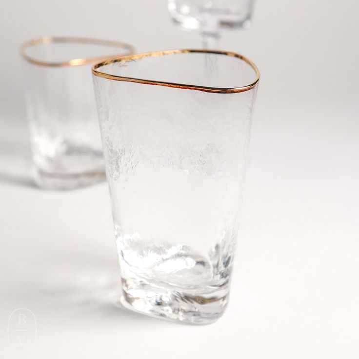 Aperitivo Triangular Glass w/ Gold Rim