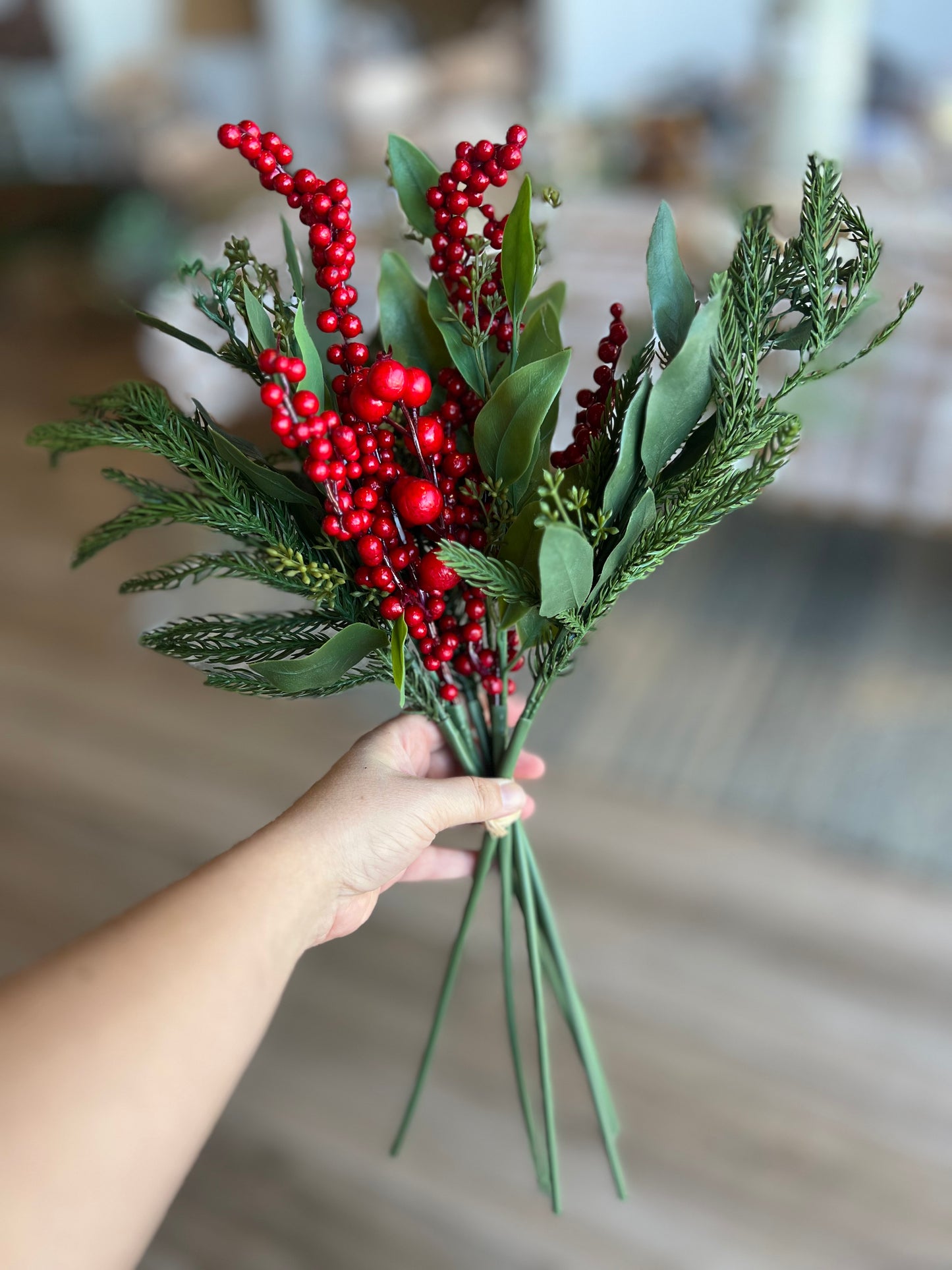 MIXED NORKFOLK/EUCALYPTUS/BERRY BUNDLE