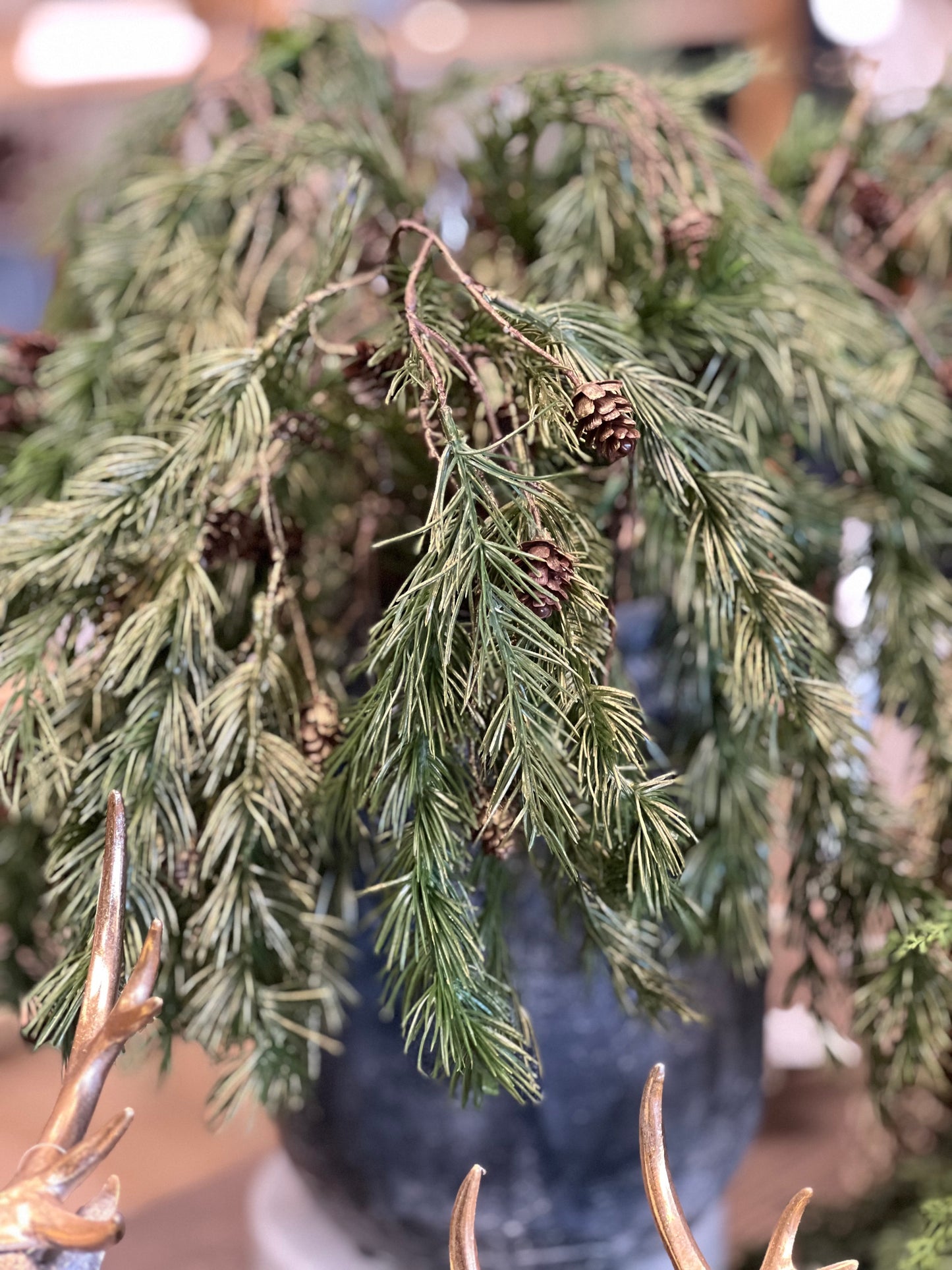 WEEPING PINE/PINECONE SPRAY