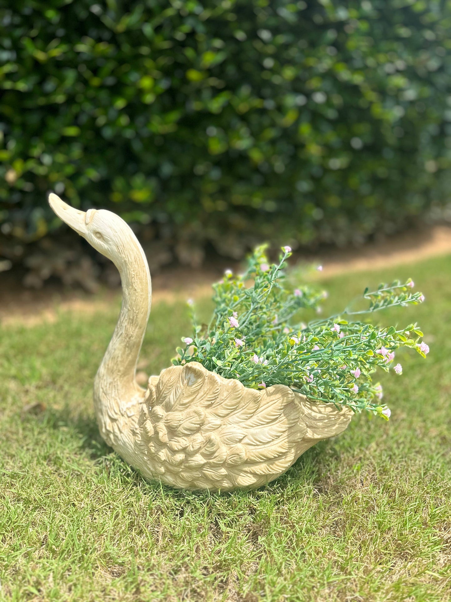 RESIN GOOSE PLANTER