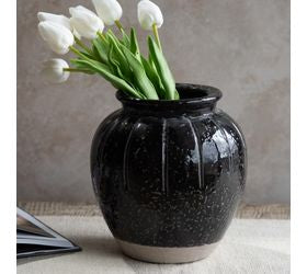 8.6" BLACK TOP PATTERN VASE