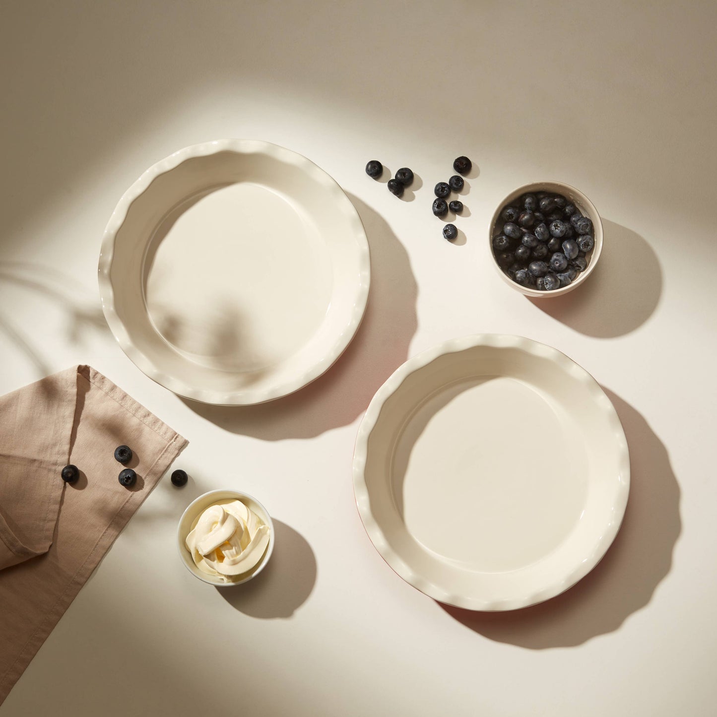 Ceramic Deep Pie Dish with Wave Edge, 9 Inch