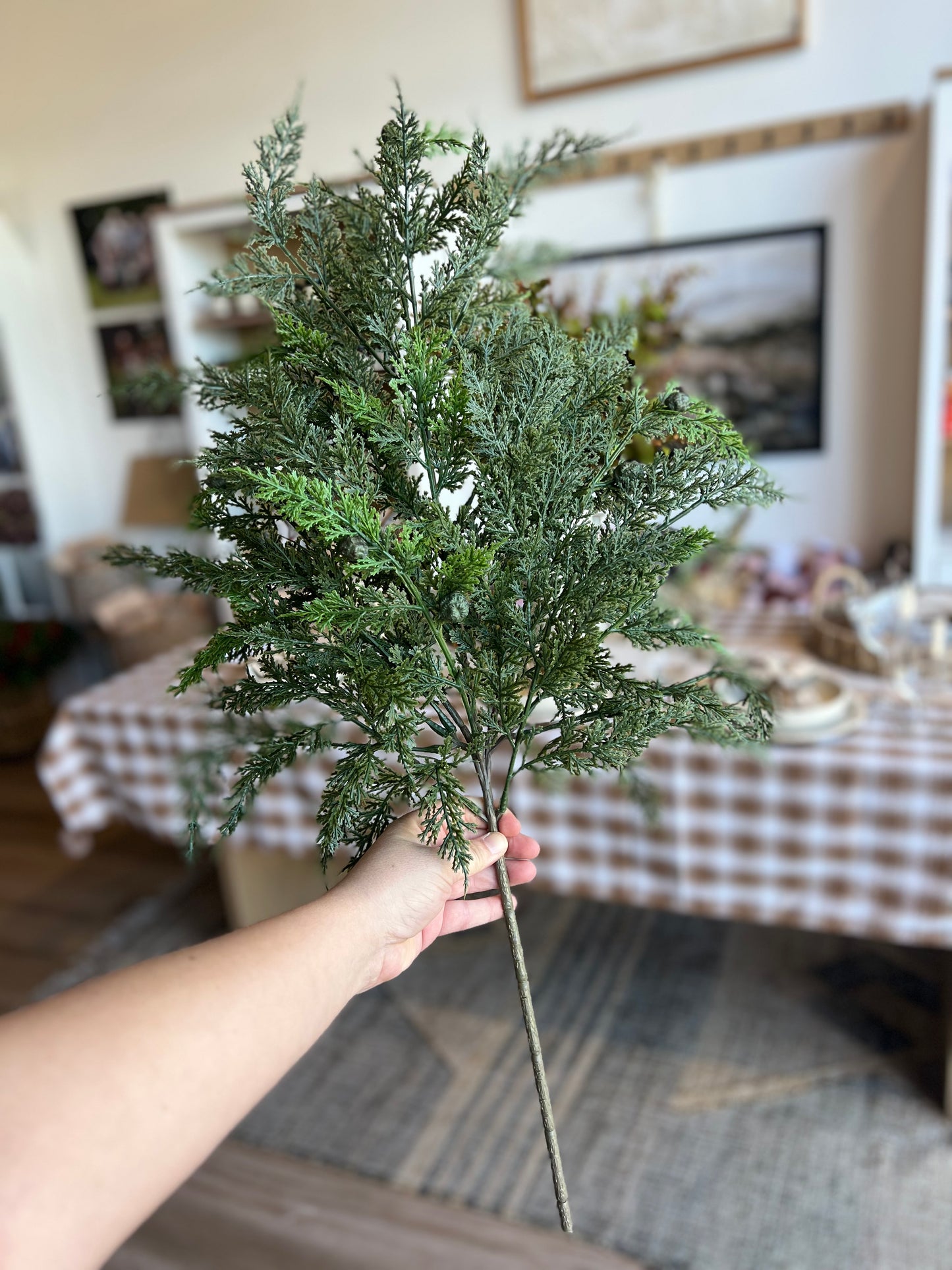 FLAT CYPRESS/BABY PINECONE SPRAY