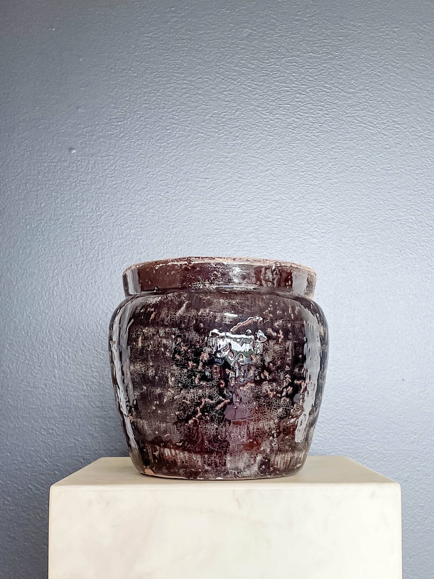 Pompeii Vintage-Style Terracotta Pot, Cracked-Pattern Finish