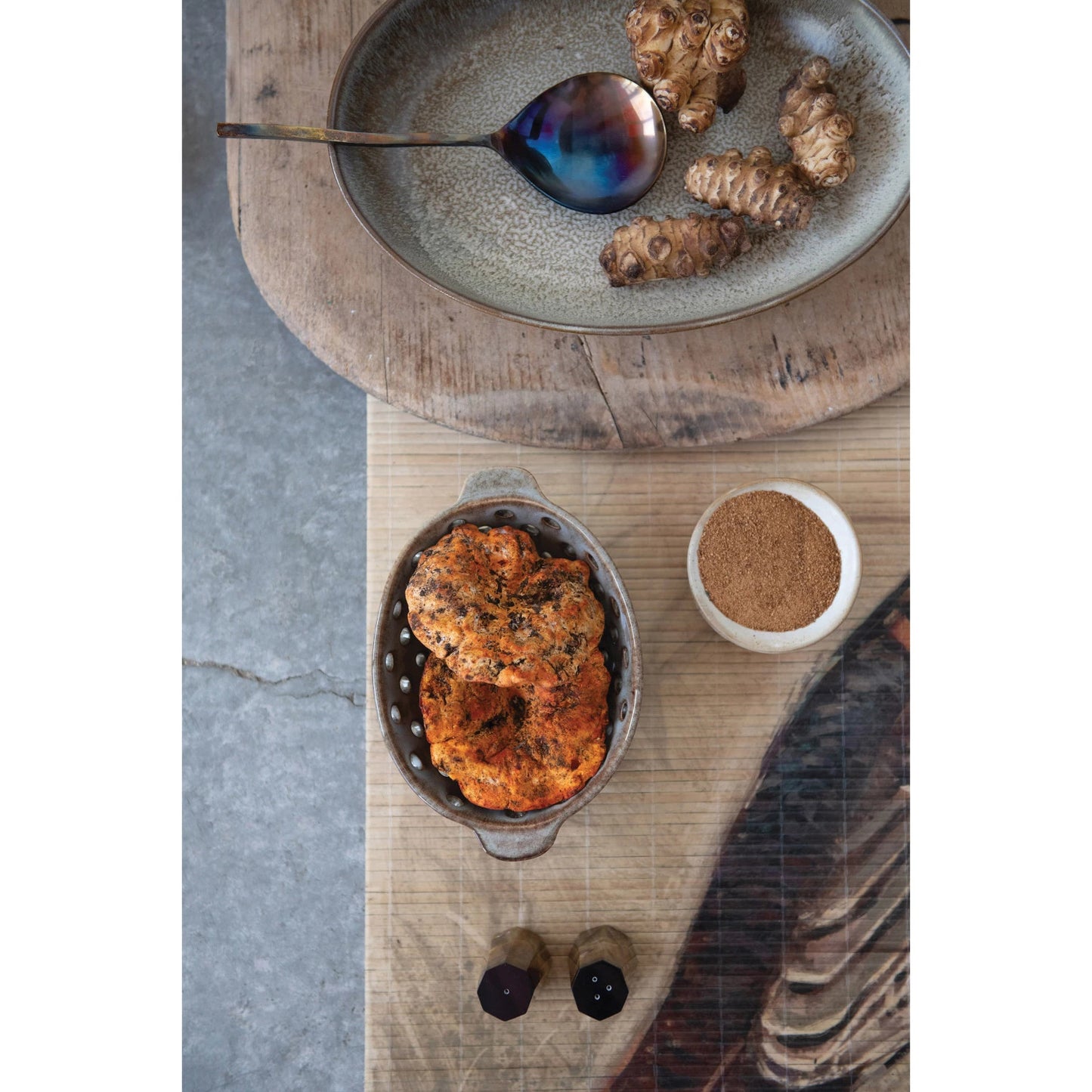 Stoneware Berry Bowl with Glaze